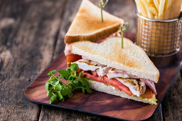 Uniworld Boutique River Cruises - River Duchess - Cuisine 4.jpg